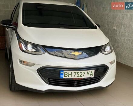 Белый Шевроле Bolt EV, объемом двигателя 0 л и пробегом 125 тыс. км за 14300 $, фото 17 на Automoto.ua