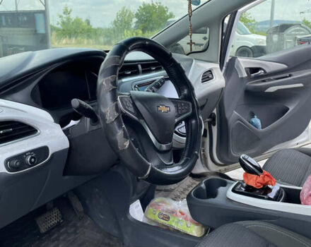 Белый Шевроле Bolt EV, объемом двигателя 0 л и пробегом 170 тыс. км за 13799 $, фото 10 на Automoto.ua