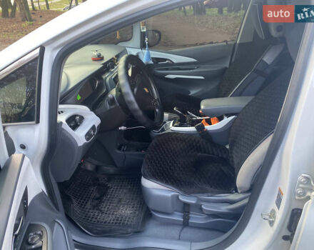 Белый Шевроле Bolt EV, объемом двигателя 0 л и пробегом 147 тыс. км за 12999 $, фото 11 на Automoto.ua