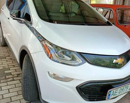 Белый Шевроле Bolt EV, объемом двигателя 0 л и пробегом 142 тыс. км за 15200 $, фото 2 на Automoto.ua