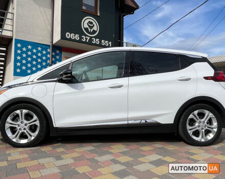 Білий Шевроле Bolt EV, об'ємом двигуна 60 л та пробігом 64 тис. км за 14700 $, фото 3 на Automoto.ua