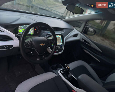 Белый Шевроле Bolt EV, объемом двигателя 0 л и пробегом 39 тыс. км за 14400 $, фото 11 на Automoto.ua