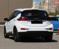 Белый Шевроле Bolt EV, объемом двигателя 0 л и пробегом 72 тыс. км за 13500 $, фото 4 на Automoto.ua