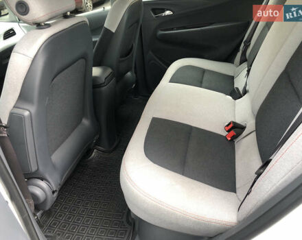 Белый Шевроле Bolt EV, объемом двигателя 0 л и пробегом 159 тыс. км за 13000 $, фото 35 на Automoto.ua