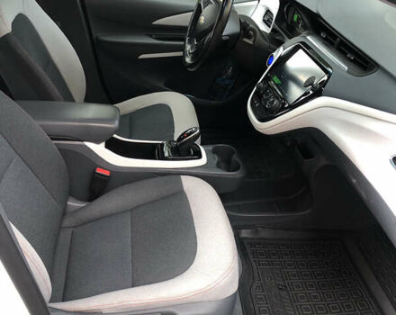 Белый Шевроле Bolt EV, объемом двигателя 0 л и пробегом 159 тыс. км за 13000 $, фото 40 на Automoto.ua