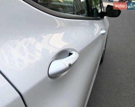 Белый Шевроле Bolt EV, объемом двигателя 0 л и пробегом 159 тыс. км за 13000 $, фото 16 на Automoto.ua