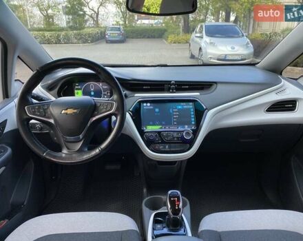Белый Шевроле Bolt EV, объемом двигателя 0 л и пробегом 125 тыс. км за 14300 $, фото 12 на Automoto.ua