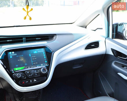 Белый Шевроле Bolt EV, объемом двигателя 0 л и пробегом 115 тыс. км за 18000 $, фото 12 на Automoto.ua
