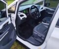Белый Шевроле Bolt EV, объемом двигателя 0 л и пробегом 102 тыс. км за 15000 $, фото 3 на Automoto.ua