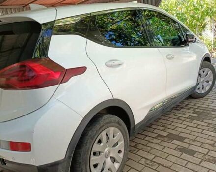 Белый Шевроле Bolt EV, объемом двигателя 0 л и пробегом 142 тыс. км за 15200 $, фото 1 на Automoto.ua