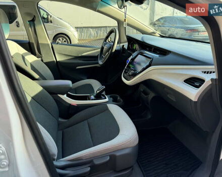 Белый Шевроле Bolt EV, объемом двигателя 0 л и пробегом 155 тыс. км за 13000 $, фото 21 на Automoto.ua