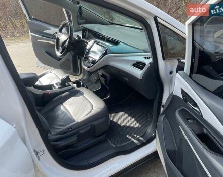 Белый Шевроле Bolt EV, объемом двигателя 0 л и пробегом 260 тыс. км за 14900 $, фото 12 на Automoto.ua