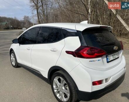 Белый Шевроле Bolt EV, объемом двигателя 0 л и пробегом 260 тыс. км за 14900 $, фото 4 на Automoto.ua