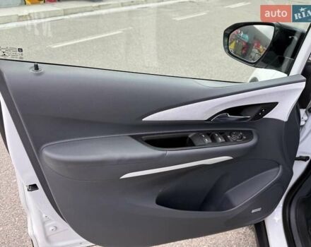 Білий Шевроле Bolt EV, об'ємом двигуна 0 л та пробігом 167 тис. км за 12900 $, фото 20 на Automoto.ua