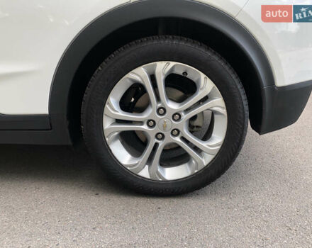 Белый Шевроле Bolt EV, объемом двигателя 0 л и пробегом 159 тыс. км за 13000 $, фото 25 на Automoto.ua