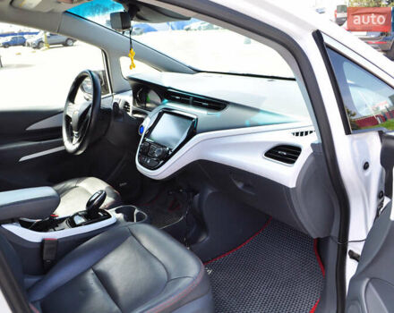 Белый Шевроле Bolt EV, объемом двигателя 0 л и пробегом 115 тыс. км за 18000 $, фото 30 на Automoto.ua