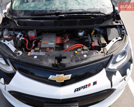 Белый Шевроле Bolt EV, объемом двигателя 0 л и пробегом 115 тыс. км за 18000 $, фото 28 на Automoto.ua