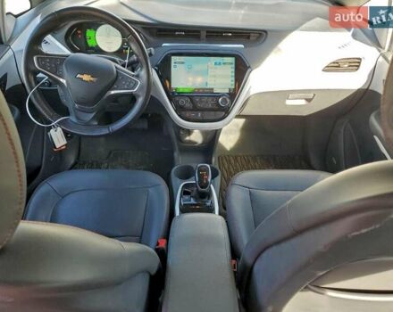 Белый Шевроле Bolt EV, объемом двигателя 0 л и пробегом 45 тыс. км за 3700 $, фото 5 на Automoto.ua