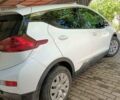 Белый Шевроле Bolt EV, объемом двигателя 0 л и пробегом 150 тыс. км за 13000 $, фото 1 на Automoto.ua