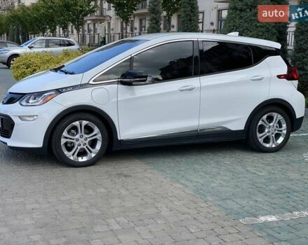 Белый Шевроле Bolt EV, объемом двигателя 0 л и пробегом 125 тыс. км за 14300 $, фото 8 на Automoto.ua