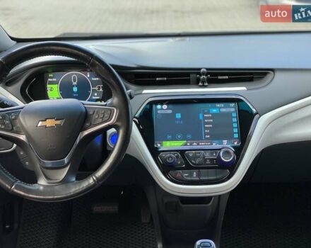 Белый Шевроле Bolt EV, объемом двигателя 0 л и пробегом 125 тыс. км за 14300 $, фото 11 на Automoto.ua
