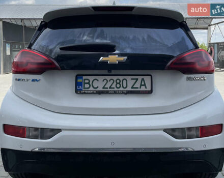 Белый Шевроле Bolt EV, объемом двигателя 0 л и пробегом 170 тыс. км за 13799 $, фото 7 на Automoto.ua