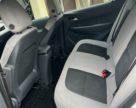 Белый Шевроле Bolt EV, объемом двигателя 0 л и пробегом 143 тыс. км за 15000 $, фото 1 на Automoto.ua