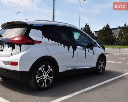Белый Шевроле Bolt EV, объемом двигателя 0 л и пробегом 115 тыс. км за 18000 $, фото 5 на Automoto.ua