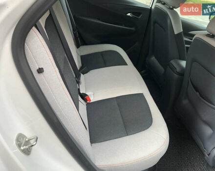 Белый Шевроле Bolt EV, объемом двигателя 0 л и пробегом 159 тыс. км за 13000 $, фото 39 на Automoto.ua