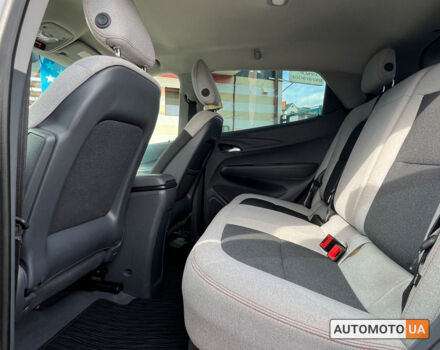 Білий Шевроле Bolt EV, об'ємом двигуна 60 л та пробігом 64 тис. км за 14700 $, фото 24 на Automoto.ua