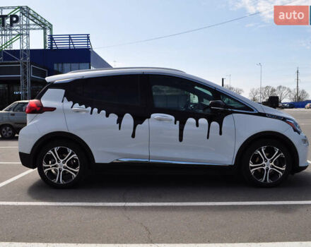 Белый Шевроле Bolt EV, объемом двигателя 0 л и пробегом 115 тыс. км за 18000 $, фото 4 на Automoto.ua
