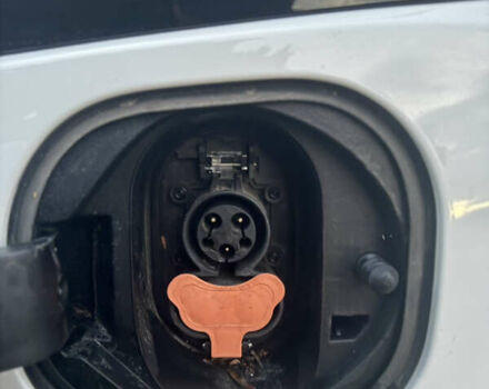 Белый Шевроле Bolt EV, объемом двигателя 0 л и пробегом 39 тыс. км за 14400 $, фото 20 на Automoto.ua