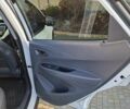 Белый Шевроле Bolt EV, объемом двигателя 0 л и пробегом 107 тыс. км за 16300 $, фото 10 на Automoto.ua