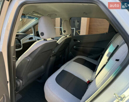 Белый Шевроле Bolt EV, объемом двигателя 0 л и пробегом 155 тыс. км за 13000 $, фото 17 на Automoto.ua