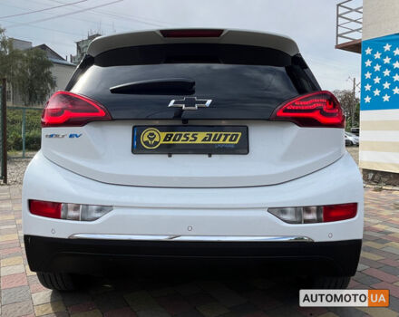 Білий Шевроле Bolt EV, об'ємом двигуна 60 л та пробігом 64 тис. км за 14700 $, фото 5 на Automoto.ua
