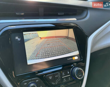 Белый Шевроле Bolt EV, объемом двигателя 0 л и пробегом 155 тыс. км за 13000 $, фото 23 на Automoto.ua