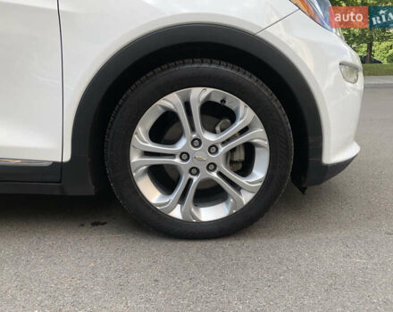 Белый Шевроле Bolt EV, объемом двигателя 0 л и пробегом 159 тыс. км за 13000 $, фото 27 на Automoto.ua