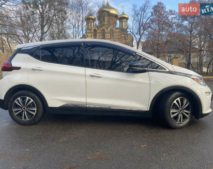 Белый Шевроле Bolt EV, объемом двигателя 0 л и пробегом 147 тыс. км за 12999 $, фото 2 на Automoto.ua