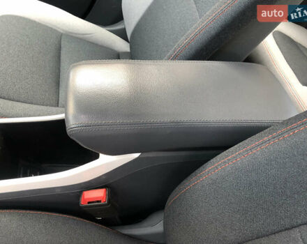 Белый Шевроле Bolt EV, объемом двигателя 0 л и пробегом 159 тыс. км за 13000 $, фото 34 на Automoto.ua