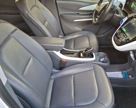 Белый Шевроле Bolt EV, объемом двигателя 0 л и пробегом 107 тыс. км за 16300 $, фото 12 на Automoto.ua