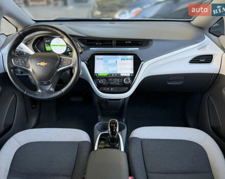 Шевроле Bolt EV 2018 в Одессе на Automoto.ua Белый Шевроле Bolt EV, объемом двигателя 0 л и пробегом 43 тыс. км за 17500 $, фото 40 на Automoto.ua