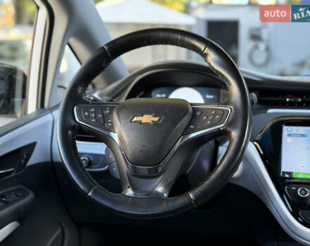 Шевроле Bolt EV 2018 в Одессе на Automoto.ua Белый Шевроле Bolt EV, объемом двигателя 0 л и пробегом 43 тыс. км за 17500 $, фото 45 на Automoto.ua