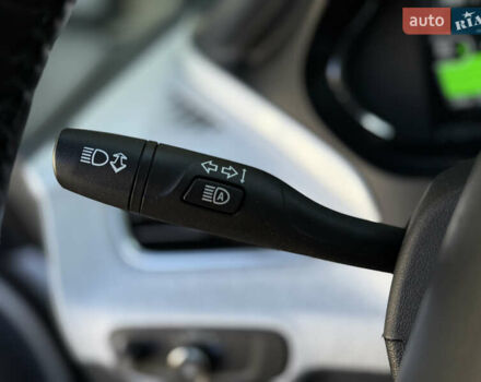 Шевроле Bolt EV 2018 в Одессе на Automoto.ua Белый Шевроле Bolt EV, объемом двигателя 0 л и пробегом 43 тыс. км за 17500 $, фото 54 на Automoto.ua