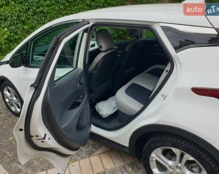 Білий Шевроле Bolt EV, об'ємом двигуна 0 л та пробігом 105 тис. км за 14500 $, фото 10 на Automoto.ua