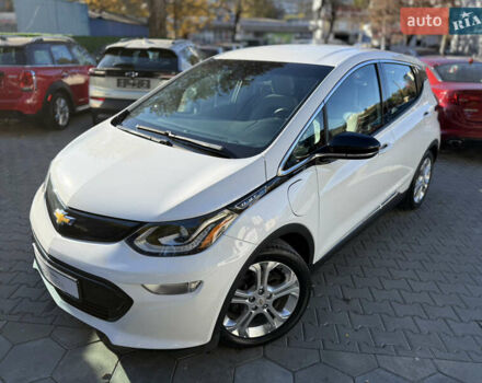 Шевроле Bolt EV 2018 в Одессе на Automoto.ua Белый Шевроле Bolt EV, объемом двигателя 0 л и пробегом 43 тыс. км за 17500 $, фото 5 на Automoto.ua