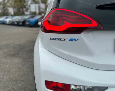 Шевроле Bolt EV 2018 в Буче на Automoto.ua Белый Шевроле Bolt EV, объемом двигателя 0 л и пробегом 30 тыс. км за 16800 $, фото 10 на Automoto.ua