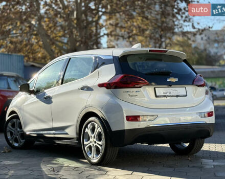 Шевроле Bolt EV 2018 в Одессе на Automoto.ua Белый Шевроле Bolt EV, объемом двигателя 0 л и пробегом 43 тыс. км за 17500 $, фото 31 на Automoto.ua