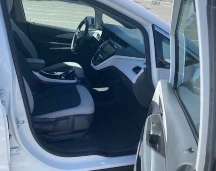 Білий Шевроле Bolt EV, об'ємом двигуна 0 л та пробігом 55 тис. км за 14900 $, фото 3 на Automoto.ua