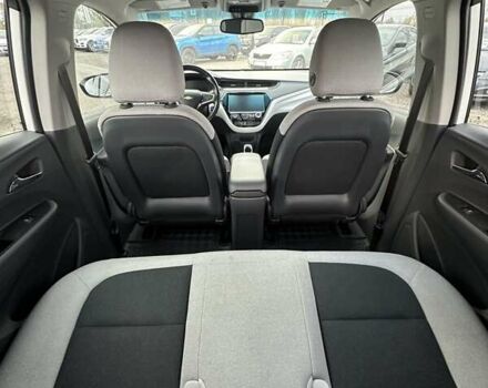 Белый Шевроле Bolt EV, объемом двигателя 0 л и пробегом 30 тыс. км за 16400 $, фото 29 на Automoto.ua