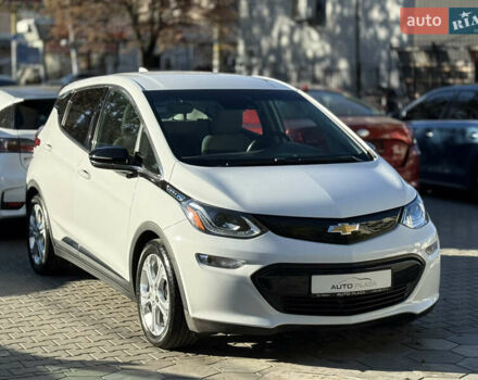 Шевроле Bolt EV 2018 в Одессе на Automoto.ua Белый Шевроле Bolt EV, объемом двигателя 0 л и пробегом 43 тыс. км за 17500 $, фото 3 на Automoto.ua
